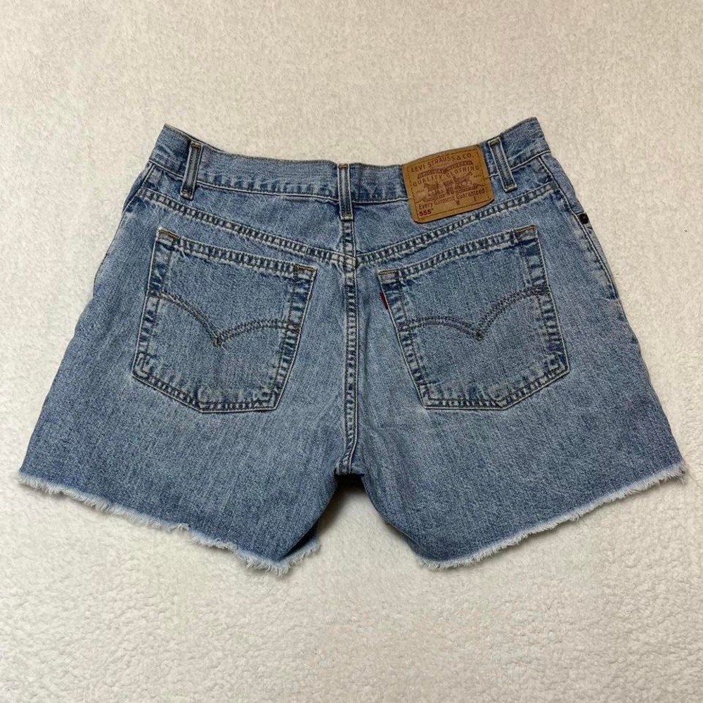 Vintage High Waisted 555 Levi Distressed Shorts Size 10 Guys Fit